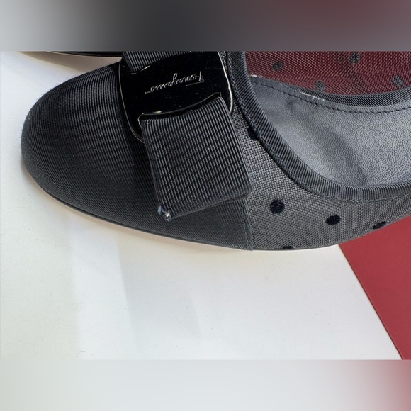 Authentic Salvatore Ferragamo Black Vara  Dots Heels size 8.5 - Picture 9 of 13